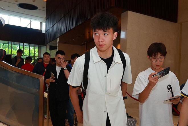 足锋线一高一快组合！伊万：我充满信心！九游会J9入口3000球迷远征印尼国